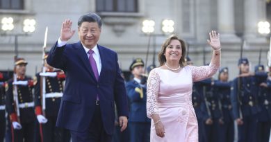 Presidentes de Perú y China inauguran puerto de Chancay