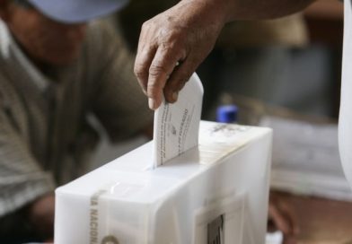 Opinión/ ¿Por quién votarán los militares y policías?