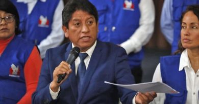 DEFENSOR: Pide al TC priorizar medida cautelar contra norma que permite juzgar a menores de 16 y 17 como adultos