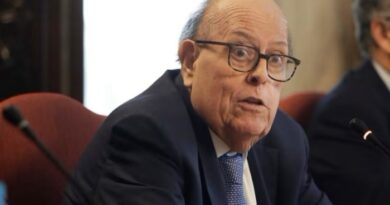 VELARDE: Advierte pérdida de influencia del MEF en políticas públicas