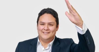 APRA: Enrique Valderrama gana primarias y liderará plancha presidencial