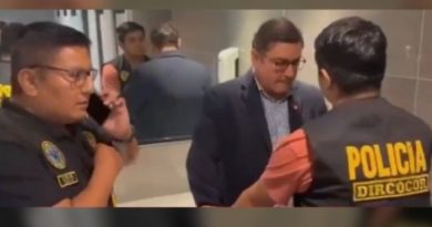 INFRAGANTI: Detienen a fiscal, que participó en operativo en casa de ex presidente García,  por recibir 3 mil dólares de coima