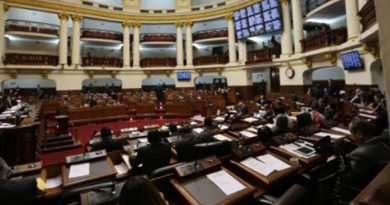 POPULISMO: Promulgan ley que aumenta a S/3.500 pensiones a maestros jubilados pese a advertencias