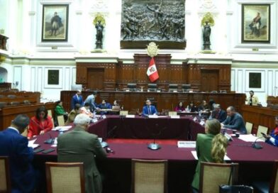 CONGRESO: Comisión aprueba fijar en 13 % aporte pensionario para el régimen 20530