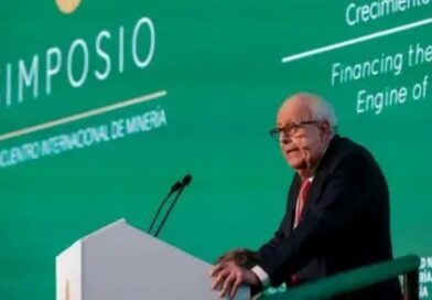 VELARDE: Destaca potencial minero peruano y pide recuperar confianza para atraer inversiones