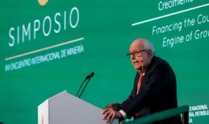 VELARDE: Destaca potencial minero peruano y pide recuperar confianza para atraer inversiones