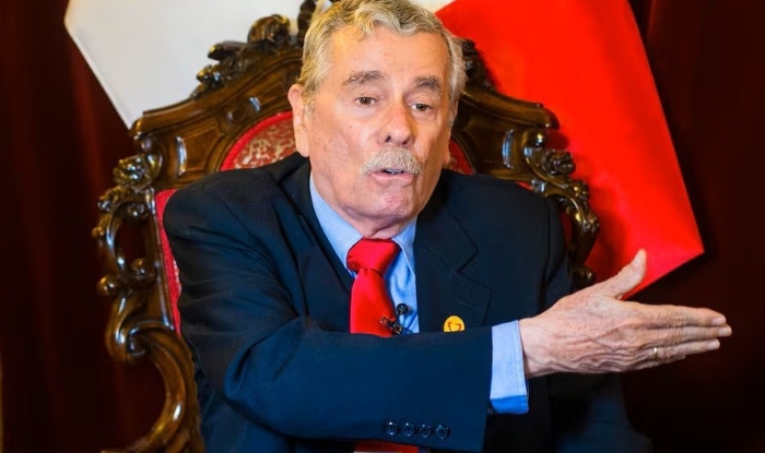 ROSPIGLIOSI: «Habría una decisión muy drástica» del Congreso si Balcázar indulta a Castillo