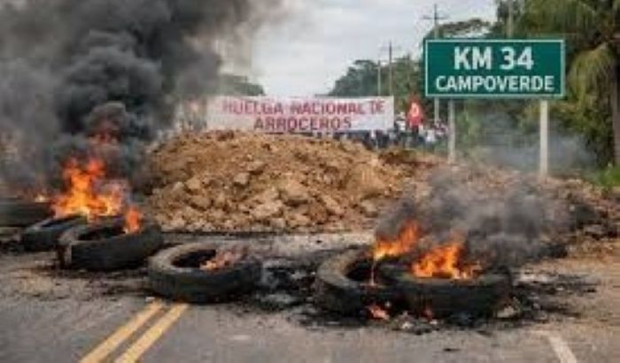 BLOQUEO DE VÍAS: Impide salida de buses  y camiones de carga a escala nacional