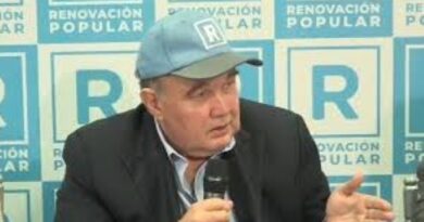LÓPEZ ALIAGA: Pide no votar por la “izquierda radical” y tampoco en blanco ni viciado