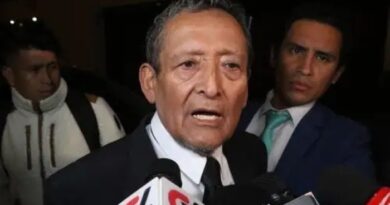 SENADOR: JNE convocó a Absalón Vásquez para que asuma reemplazo de López Aliaga