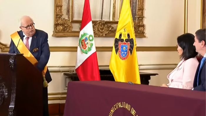 VELARDE a Keiko:  «El panorama (económico) está muy bien, pero hay un problema fuerte: El Niño nos va a golpear»