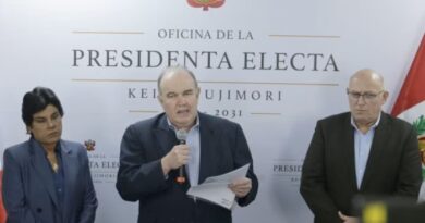 LÓPEZ ALIAGA: Se reunió con Keiko Fujimori y anunció conformación de un «bloque de bancadas» LÓPEZ ALIAGA: Se reunió con Keiko Fujimori y anunció conformación de un «bloque de bancadas»