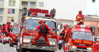 Ministerio de Defensa lamenta que los bomberos no participen en destile del 29 de julio