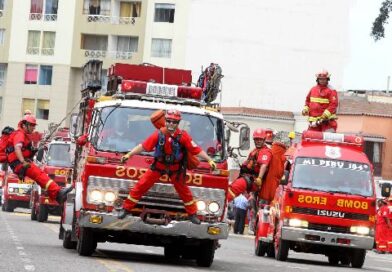 Ministerio de Defensa lamenta que los bomberos no participen en destile del 29 de julio
