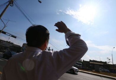 SENAMHI ACTIVA ALERTA ROJA: Por ola de calor extremo en la costa peruana