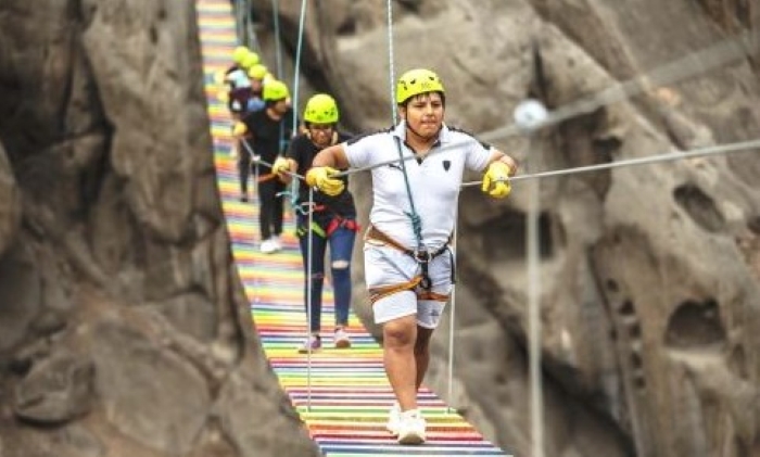 MEF: Trasladar los feriados a los viernes impulsará la productividad y turismo interno