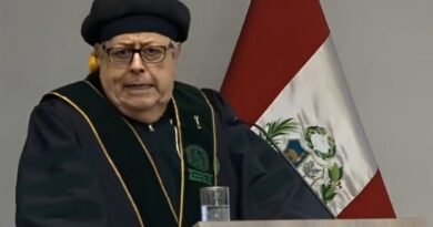 VELARDE: Pide un Perú “menos clientelista” para recuperar el crecimiento económico VELARDE: Pide un Perú “menos clientelista” para recuperar el crecimiento económico