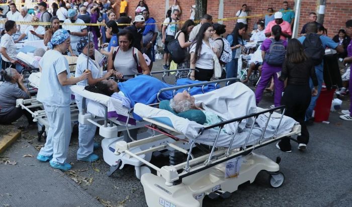 CALI: Pacientes atrapados en un hospital parcialmente colapsado