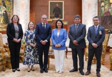 PRESIDENTA FUJIMORI: Se reunió con IFC del Grupo Banco Mundial