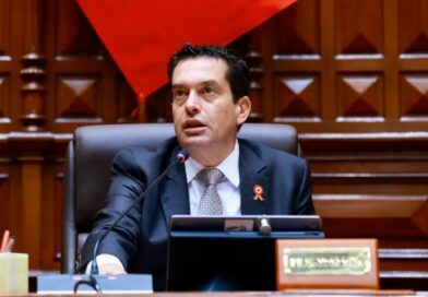 CONGRESO: Miguel Torres invoca a Comisión de Constitución a tomar una decisión sobre facultades