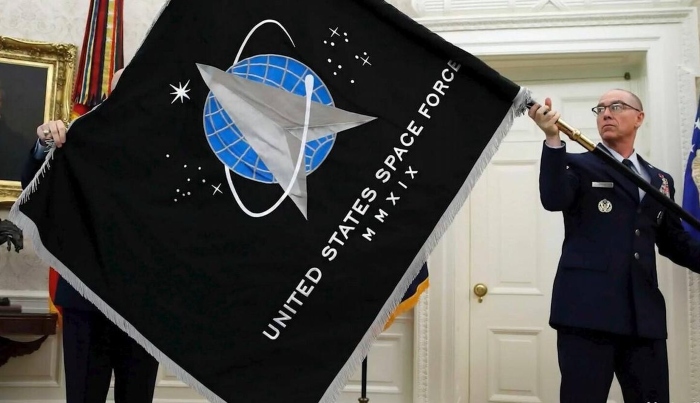 EEUU: Confirma que tiene armas en el espacio