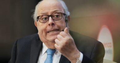 SENADO: Pleno ratificó a Julio Velarde como presidente del BCR por cinco años