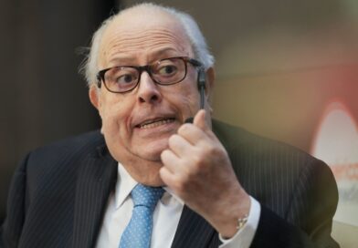 SENADO: Pleno ratificó a Julio Velarde como presidente del BCR por cinco años