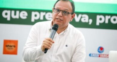 VINELLI: Ejecutivo ya tiene listos siete decretos legislativos