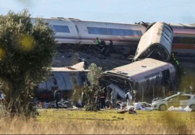 ESPAÑA: Al menos 68 muertos y 15 heridos graves deja choque de trenes