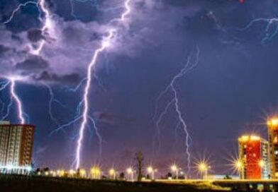 CHILE: El Niño golpea Santiago con tormenta eléctrica, lluvia y granizo