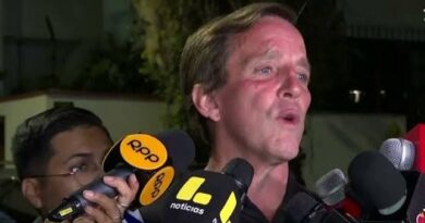 ALLISON: «Si los resultados se confirman tengo yo que buscarlo y felicitarlo» a López Aliaga